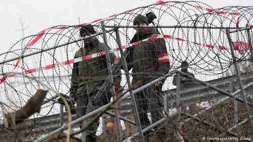 Razor wire installed by Austria on its border (AFP)