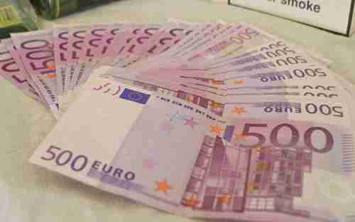 Exchanging a 500-euro note for smaller bills can set you back five euros in Greece