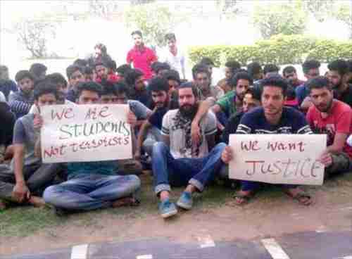 Kashmiri students at Rajasthan University (Kashmir Monitor)