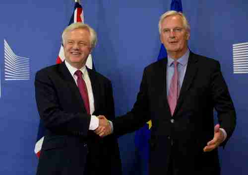 UK Brexit negotiator David Davis and EU Brexit negotiator Michel Barnier (AP)