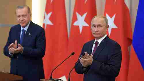 Recep Tayyip Erdogan and Vladimir Putin applaud themselves for having reached an agreement on Idlib on Monday in Sochi (RT)