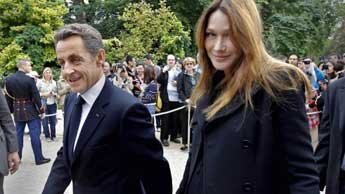 Pregnant Carla Bruni accompanied by Nicolas Sarkozy