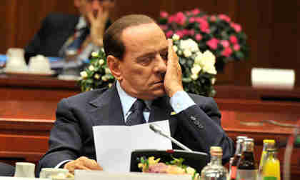 Silvio Berlusconi's coalition government in Italy near collapse (AFP)