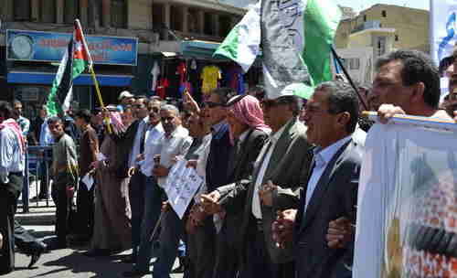 Anti-American protesters in Amman, Jordan on Friday (Al-Monitor)