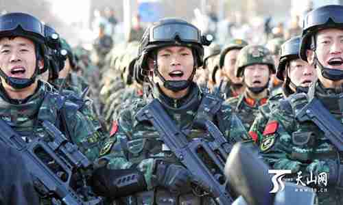 Thousands of armed police, public security officers and militia fight terrorism in the city of Hotan in Xinjiang province last week on Thursday (Global Times)